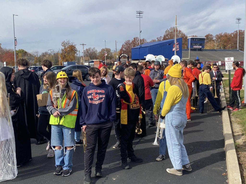 Photo Gallery Annual Niles Halloween Parade 2022 WYFMFM